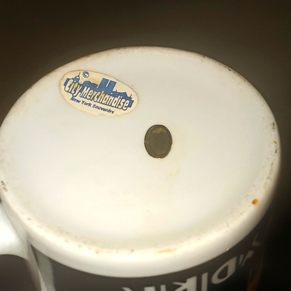 Host Pick- 🎉- Vintage. New York Coffee Mug ☕ - Picture 5 of 8